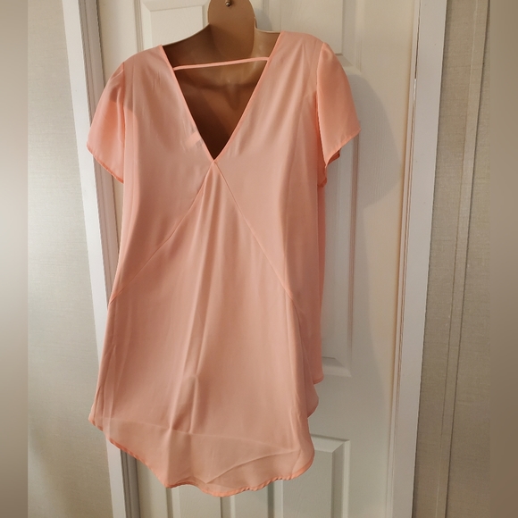 Torrid Hi-Lo Flowing Blouse - Picture 6 of 12